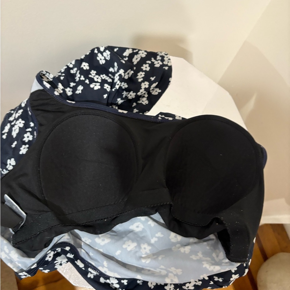 SWIM DRESS Size 14 Women’s navy and white Floral Print Sleeveless swim Dress - Picture 7 of 7